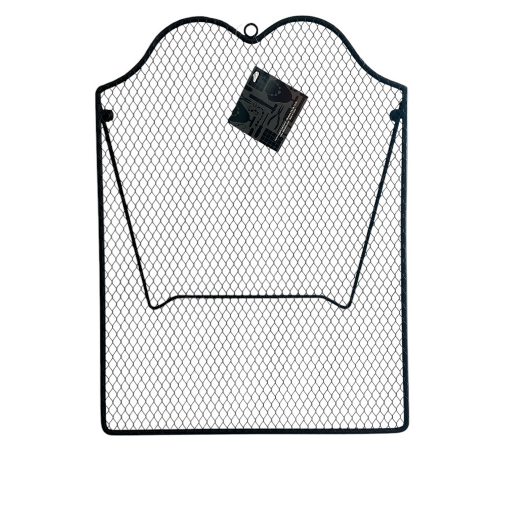 Black Metal Mesh Wall Organizer